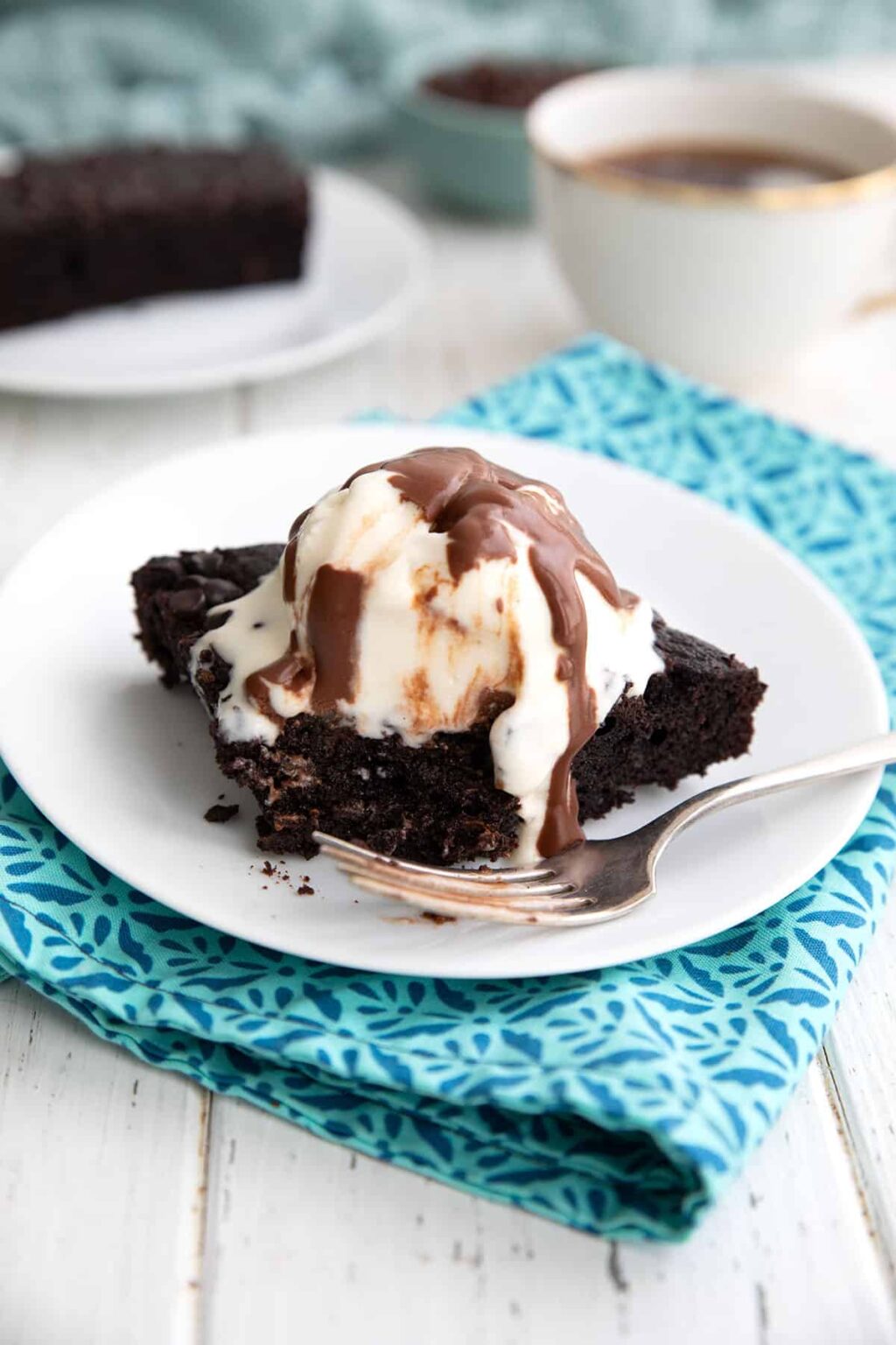 Slow Cooker Keto Chocolate Cake