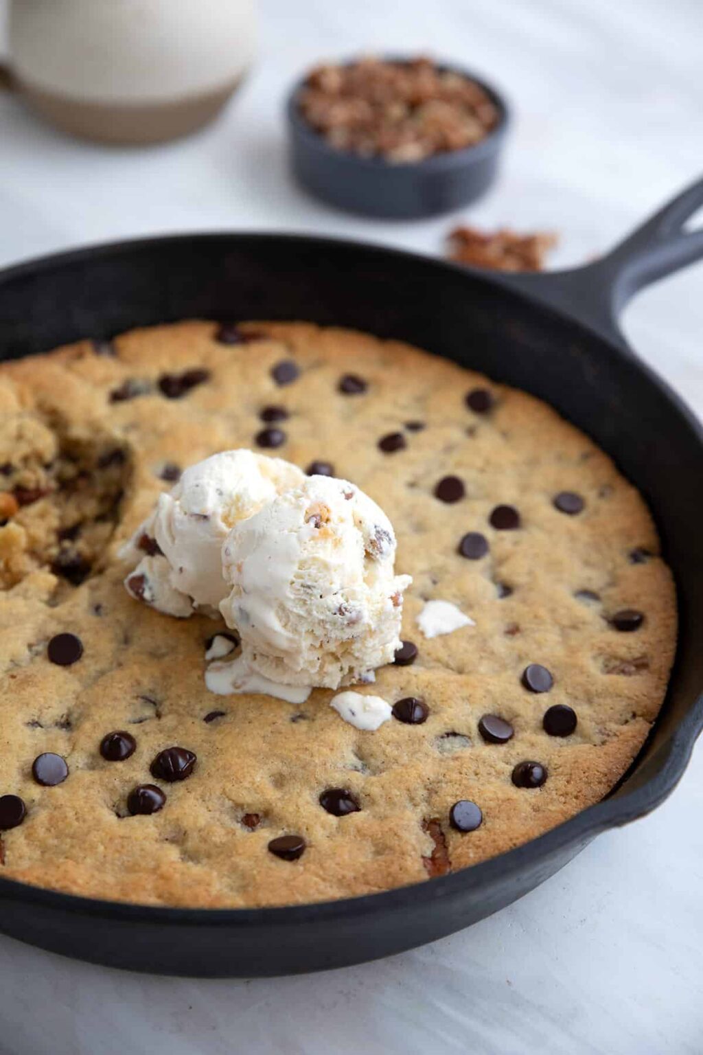 Keto Chocolate Chip Skillet Cookie