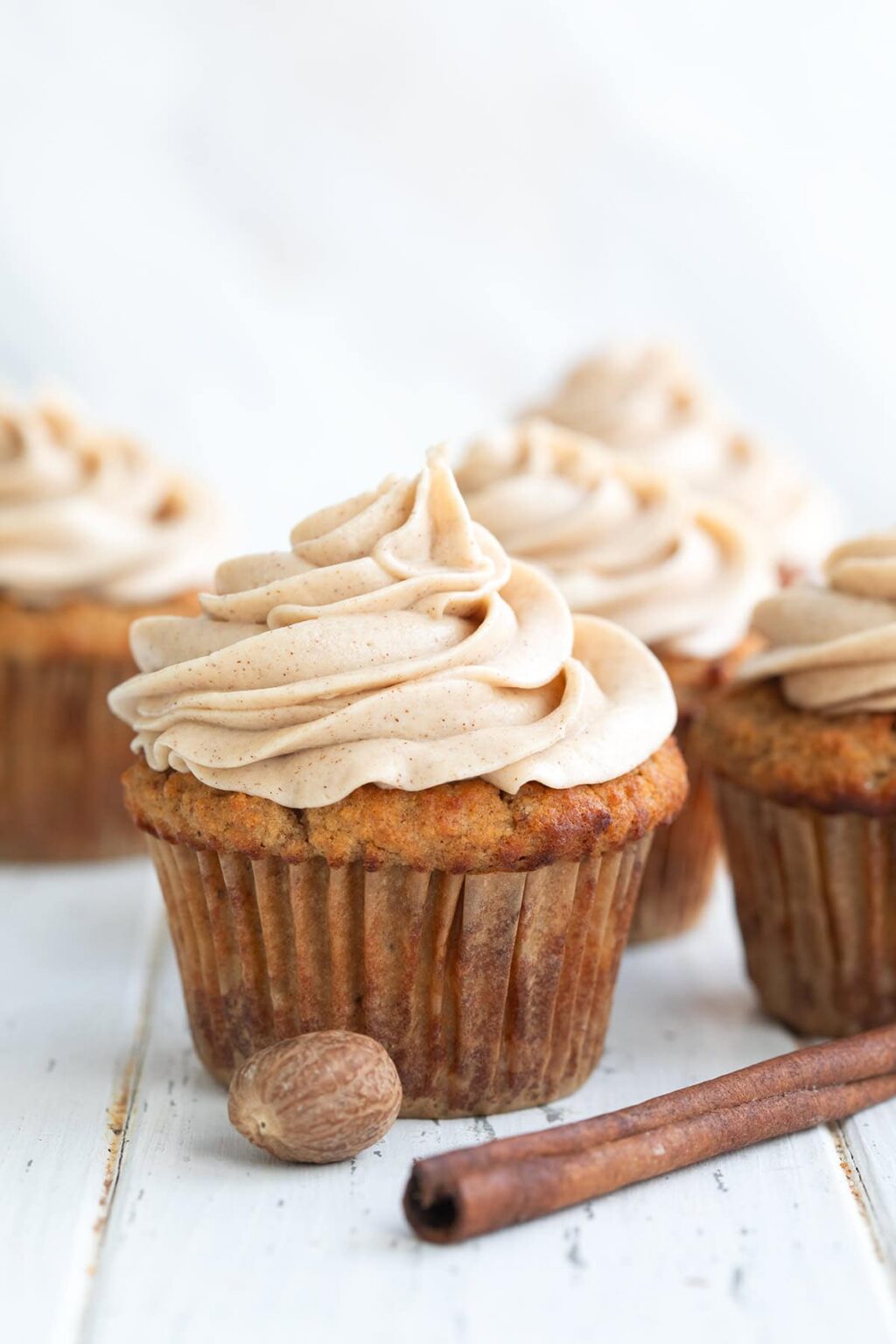 Keto Spice Cake Cupcakes