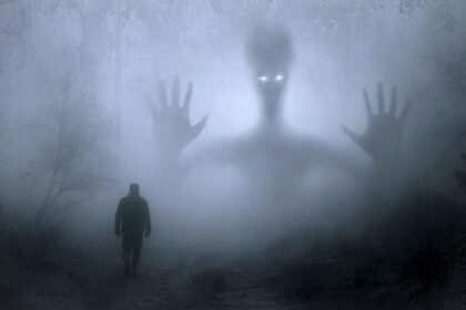 10 Bizarre Reported Encounters Between Extraterrestrials and Humans