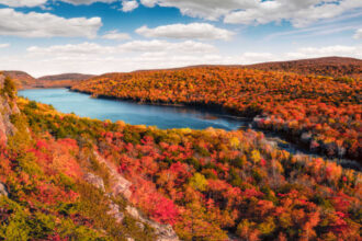 15 Incredible Fall Foliage Destinations Around the World