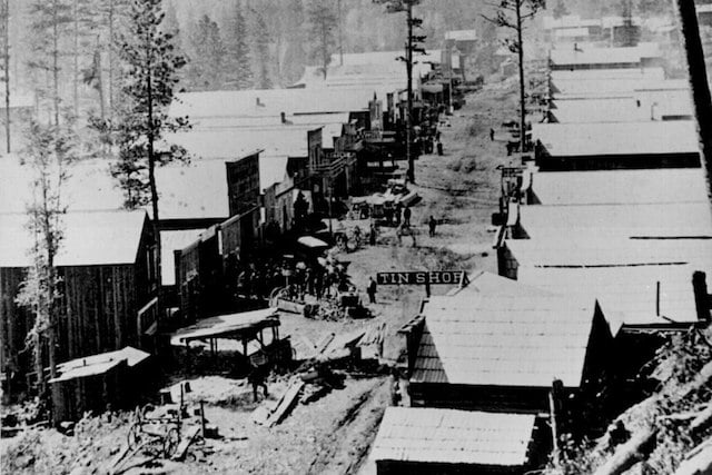 10 Amazing Spontaneously Created Cities