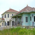 10 Weird Communes From Around the World