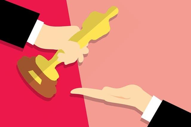 10 Big Oscar Scandals From Classic Hollywood