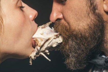 10 Shocking & Stomach-Churning Finds Made in the Mouth