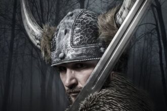 10 Most Spectacular Objects Pulled from the Thames