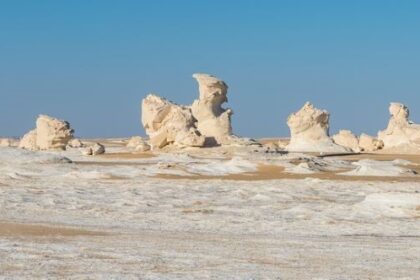 10 Natural Rock Formations That Will Make You Do a Double Take