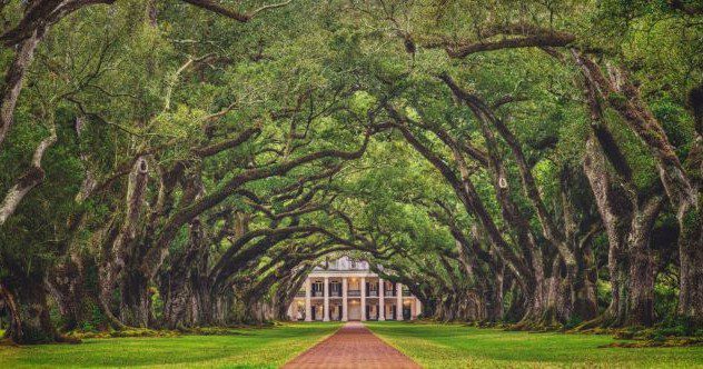 10 Locations from Horror Movies That You Can Actually Visit