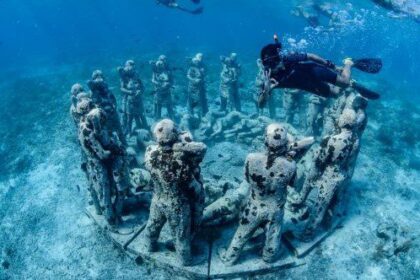 10 Creepy Sunken Man-Made Objects