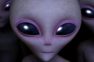 10 Celebrities Who Have Admitted to Alien Encounters