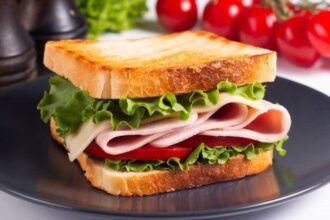 10 Bizarre and Tragic News Stories Involving Sandwiches