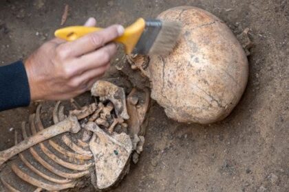10 Creepy Rituals Hidden in Ancient Burials