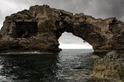 10 Travel Experiences Featuring Awe-Inspiring Arches