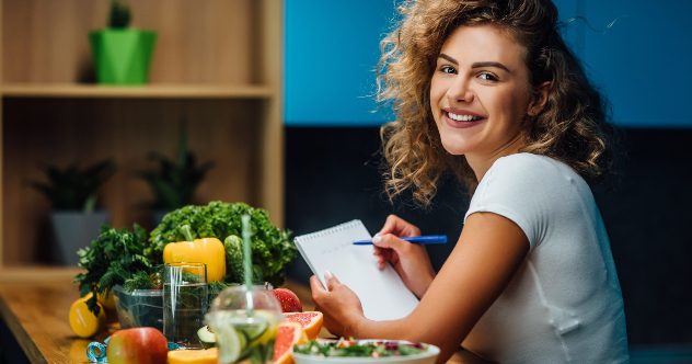 10 Worst Fad Diets Celebrities Swore Worked