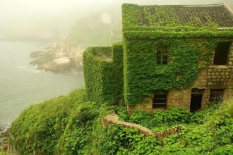 10 Mesmerizing Deserted Places – Listverse