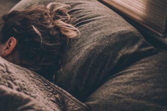 Top 10 Bizarre Sleep Habits of the Rich