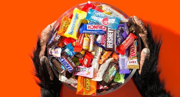 10 Fascinating Stories About the Most Popular Halloween Candies In America