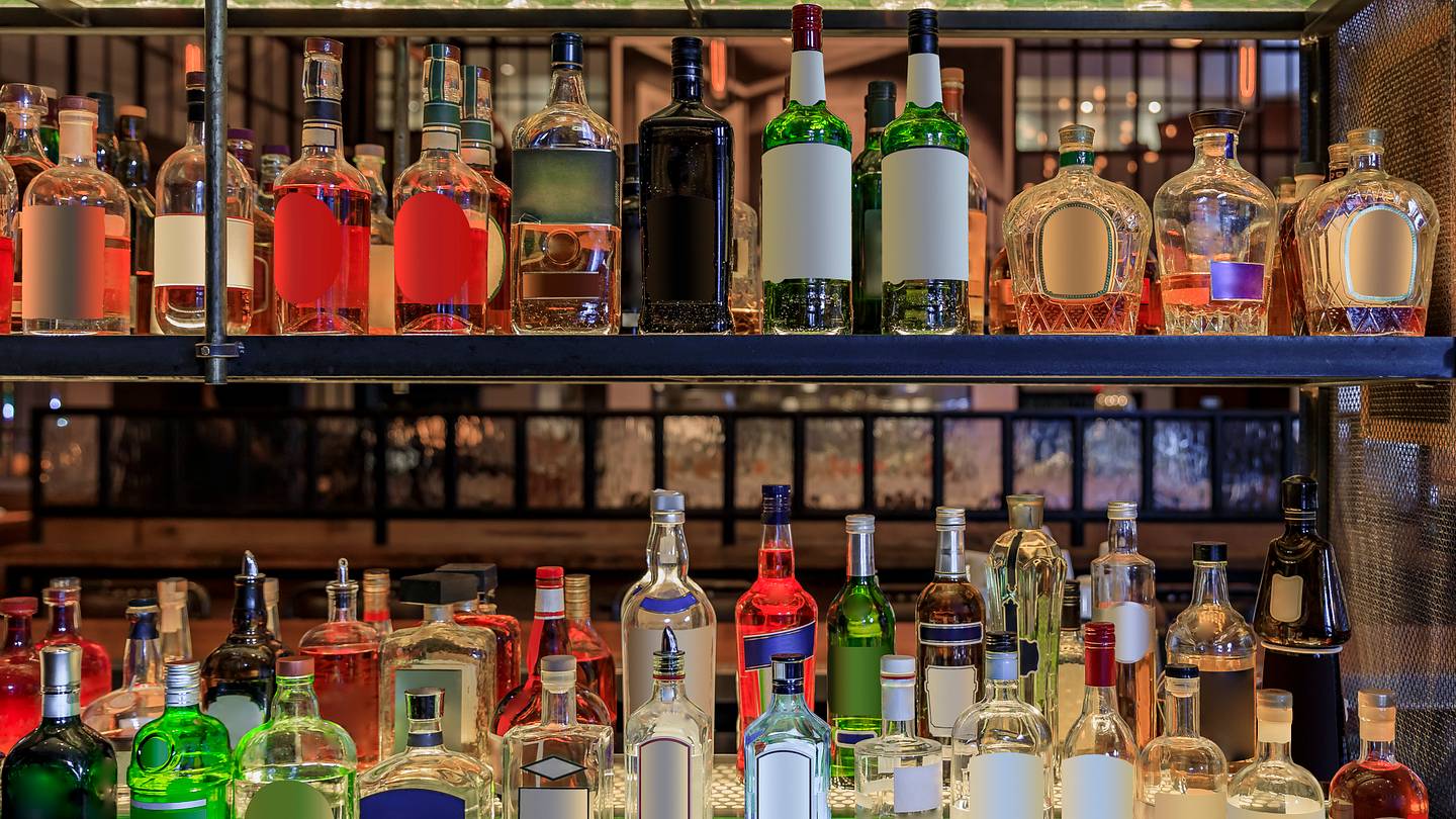 Why Do Bars Have Mirrors Behind the Liquor?