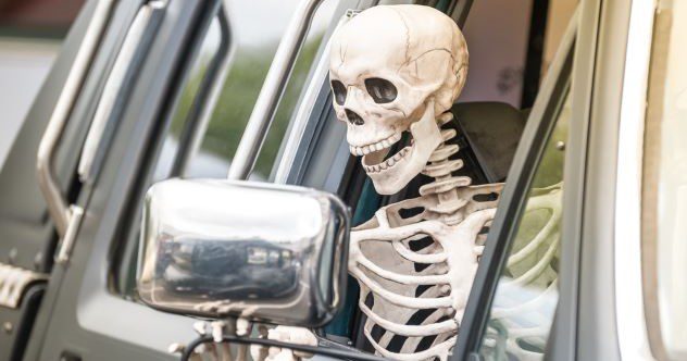 10 Strange Cases of Stolen Skeletons