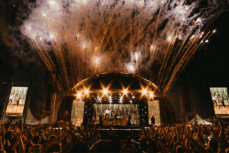 10 Epic Concert Performances You’ll Never Forget