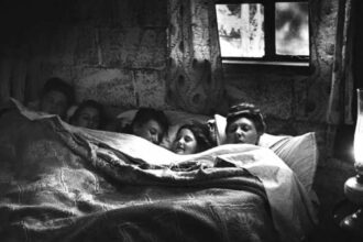 Did Humans Used To Sleep In Two Stretches?