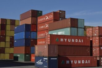 How to Compare Container Sellers Without Getting Confused by Pricing