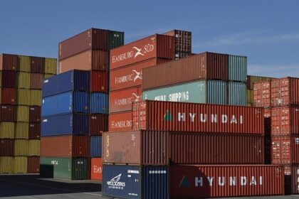 How to Compare Container Sellers Without Getting Confused by Pricing