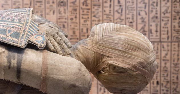 10 Creepy Historical Facts You Were Never Taught in School