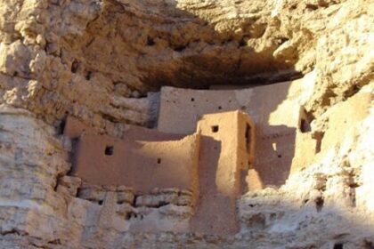 10 Strange Castles Across the U.S.