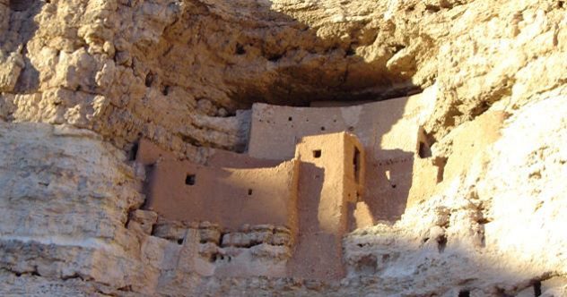 10 Strange Castles Across the U.S.