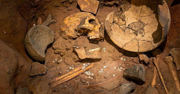 10 Chilling Murder Mysteries from Ancient History